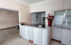 Spacious and Strategic Building on Raya Kertajaya Indah