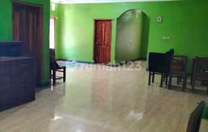 Rumah 1 Lantai Pinggir Jalan Raya Area Bisnis Lokasi Strategis