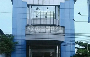 Ruang Usaha Gedung Kantor Tengah Kota