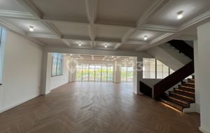 For Rent Fast Row of Shops Twin Beach View Corner