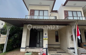 For Sale: 2-Story House, Move-In Ready