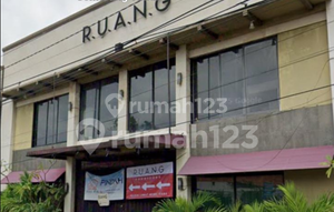 For Rent: Two-Story Shop House on Dokter Cipto Street, East Semarang... 5 Minutes to Simpang Lima... Strategic Location, Flood-Free.