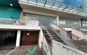 For Sale 4-Storey Shop House on Jl. Hasanudin, Kediri, Strategic Location, Move-In Ready