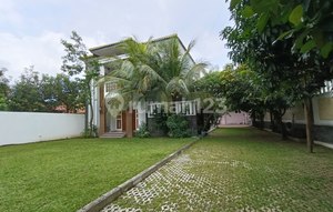 Beautiful Natural Luxury House with Private Pool Near Solo