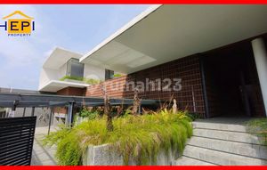Rumah Mewah di Telagabodas Semi Furnished Ada Kolam Renang