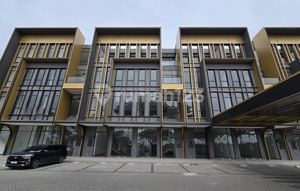 For Rent New Iconix Studio Loft 4-Storey Shop House with Roof Top and Lift, Facing Boulevard BSD Main Road