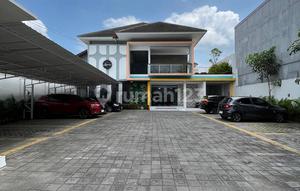 Banting Harga Dari Harga 20 Milyar! Murah Banget ! Hotel 38 Kamar Full Furnished Include Managemen Nya Tinggal Melanjutkan Saja di Dekat Kampus Umy Terpadu Dekat ke Pusat Kota Jogja!