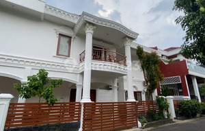 Classic Luxury Home Ready to Occupy in Palembang Hills - Just Move In with Your Luggage!