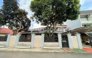 RENT A LUXURY HOUSE ON SRIGUNTING RAJAWALI STREET, PALEMBANG