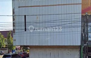 For Rent: 3-Story Shop House in the Center of Makassar City