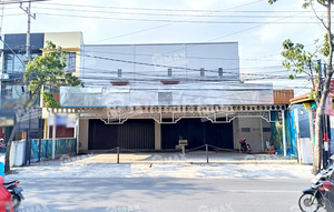 TEMPAT USAHA STRATEGIS LEBAR 18 METER PARKIRAN LUAS RAYA CILIWUNG