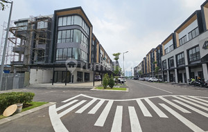 Ruko One Arcade CitraLand, Near GWalk & Radial Road, Facing the Street