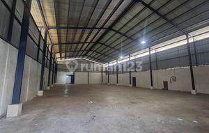 Neat Poultry Warehouse