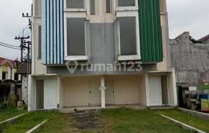 For Rent: House in Wadung Asri Permai Regency Housing, Sidoarjo