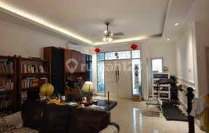Rumah Cantik 8X17 di Garden House Pik