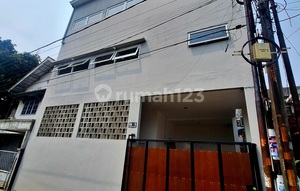 Boarding House for Sale in Bintaro, 16 Rooms, 5 Minutes to STAN Campus