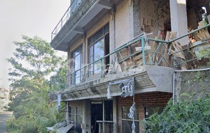 3-Story Shop House by Main Road, Minimum 10 Years Lease