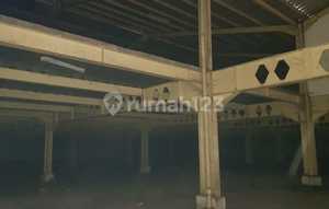 DISEWAKAN GUDANG SENTUL AKSES ENGKEL FUSO LOKASI STRATEGIS