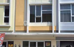 For Rent: Pisa Grande Paramount Gading Serpong Shop House