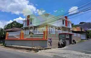 For Rent Beautiful and Attractive House in Tikala Area, Very Affordable Price