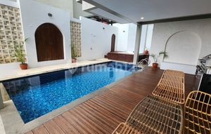 Beautiful 2-Story Villa with Bandung City View in Dago Village