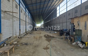 New Warehouse Ready for Use on Solo Jogja Main Road.