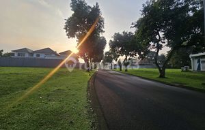 Ready-to-Build Plot in the Premium Area of Paramount Hill Golf Gading Serpong