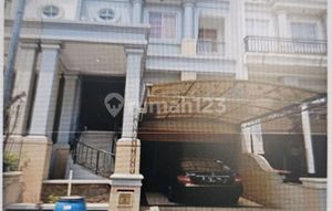 Investor Price, 3-Story Cluster House Behind Mkg Quick Sale Must Sold