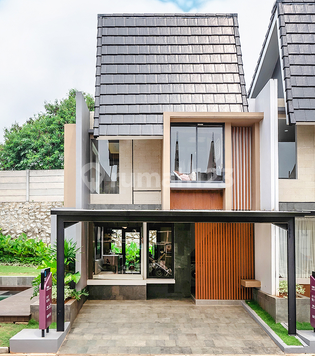 Lake Home Serpong Lake Home Serpong