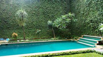 Gambar 2 Quiet Area,,,classics Style...nice Garden Pool...