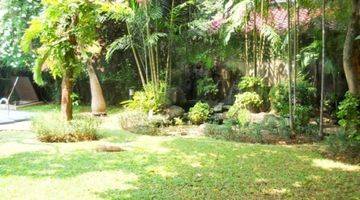 Gambar 2 Cloosics House With Wooden Style, Bukit Golf, Very Quiet, Nice Garden And Pool