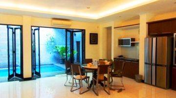 Gambar 1 Modern House, Bright Layout, Nice Garden, Nice Pool