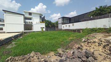 Gambar 2 Freehold - Ideal for Luxury Villa or Investment - Prime Land in Canggu, Minutes from Berawa Beach