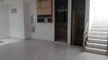 Gambar 4 Rumah 4 Kamar 2 Lantai Di Tanjung Duren