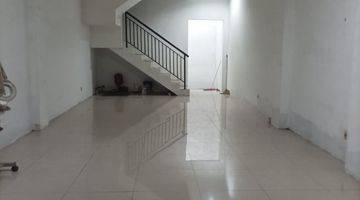 Gambar 1 Disewakan Ruko di Tanjung Duren, Jalan Raya, Lt. 70m2, Lb.4x15 + 80m2, 3 Lantai, Jakarta Barat