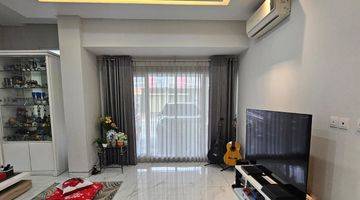 Gambar 1 Rumah Green Lake City Cluster Amerika Latin Boulevard 10x18 SHM