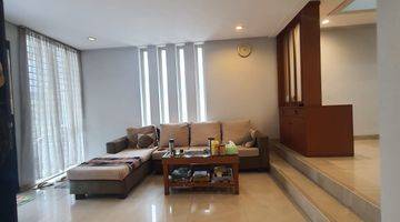 Gambar 5 Rumah Taman Grisenda Pantai Indah Kapuk 8x16,5 Hoek Furnished