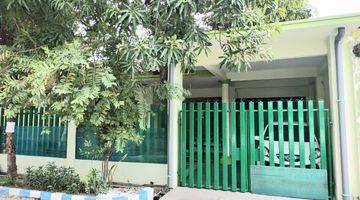 tampak depan dijual rumah kos dekat ubaya