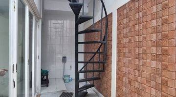 Gambar 3 Dijual Rumah Siap Huni 2 Lantai di Emerald Bintaro Sektor 9