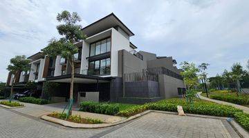 Gambar 4 Brand New House Rumah Sultan Navapark Bsd City Cluster Laurel