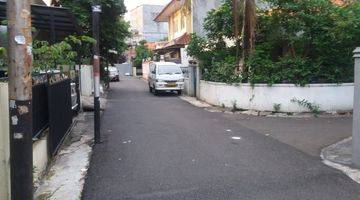 Gambar 4 Rumah di Tebet Timur Jakarta Selatan.