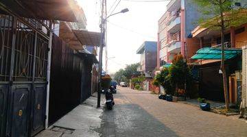 Gambar 2 Rumah di Pakuwon Jelambar Selatan Jakarta Barat