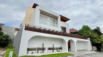 Gambar 1 Rumah Mewah Full Furnish Kebonsari Elveka Graha Mas Mediterran