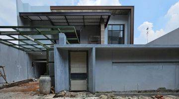 tampak depan rumah sangat nyaman super modern