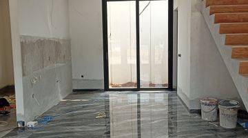 ruang keluarga rumah mewah furnished di cilandak