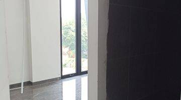 kamar tidur rumah mewah furnished di cilandak