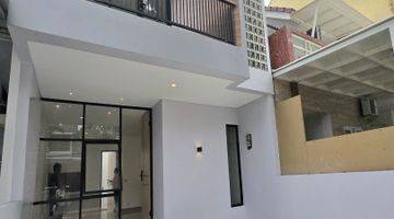 Gambar 5 Rumah  3 Lantai Bagus Unfurnished Dekat Pintu Tol Bintaro