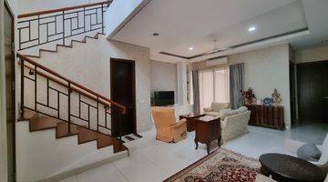 Gambar 2 Dijual Rumah Murah Semi Furnish, Strategis, di Greenwich Bsd