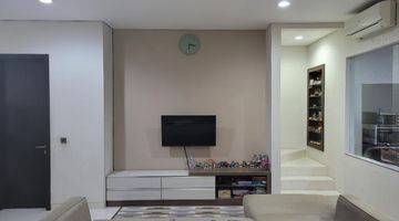 Gambar 2 Rumah Rapih Di Foglio Foresta Bsd Semifurnish 