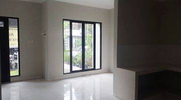 Gambar 2 Rumah di Emerald Residence Bintaro Jaya, Hoek, siap huni di Sektor 9